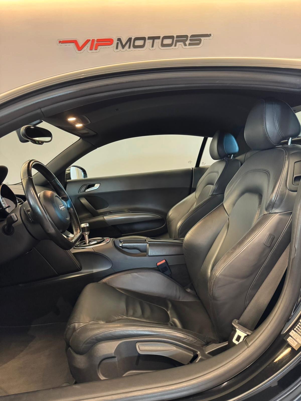 AUDI R8 V8 420CV UNIPRO PERMUTE GARANZIA R-TRONIC