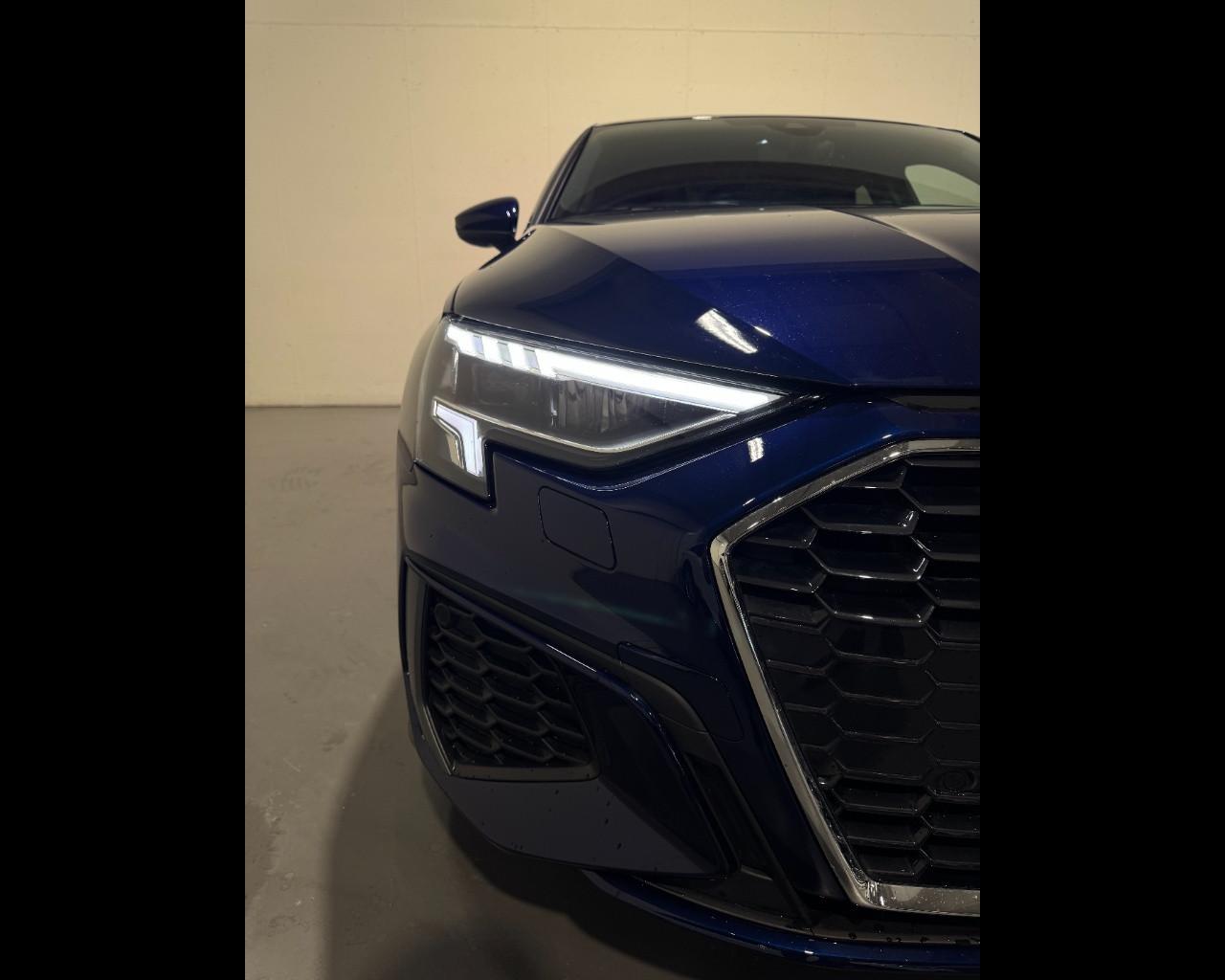 AUDI A3 SEDAN 35 TDI S-TRONIC S LINE