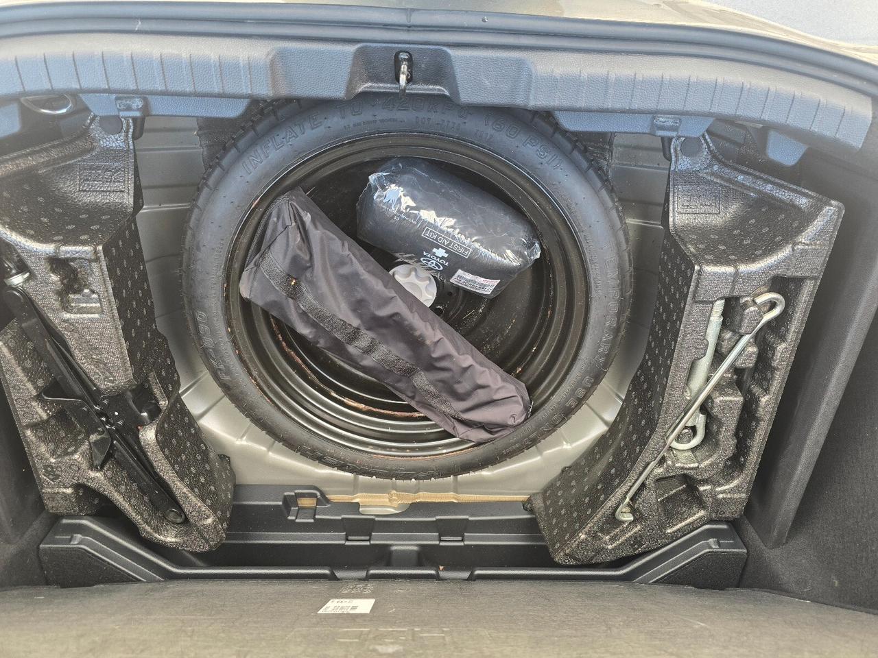 Toyota Corolla 1.8 Hybrid Business