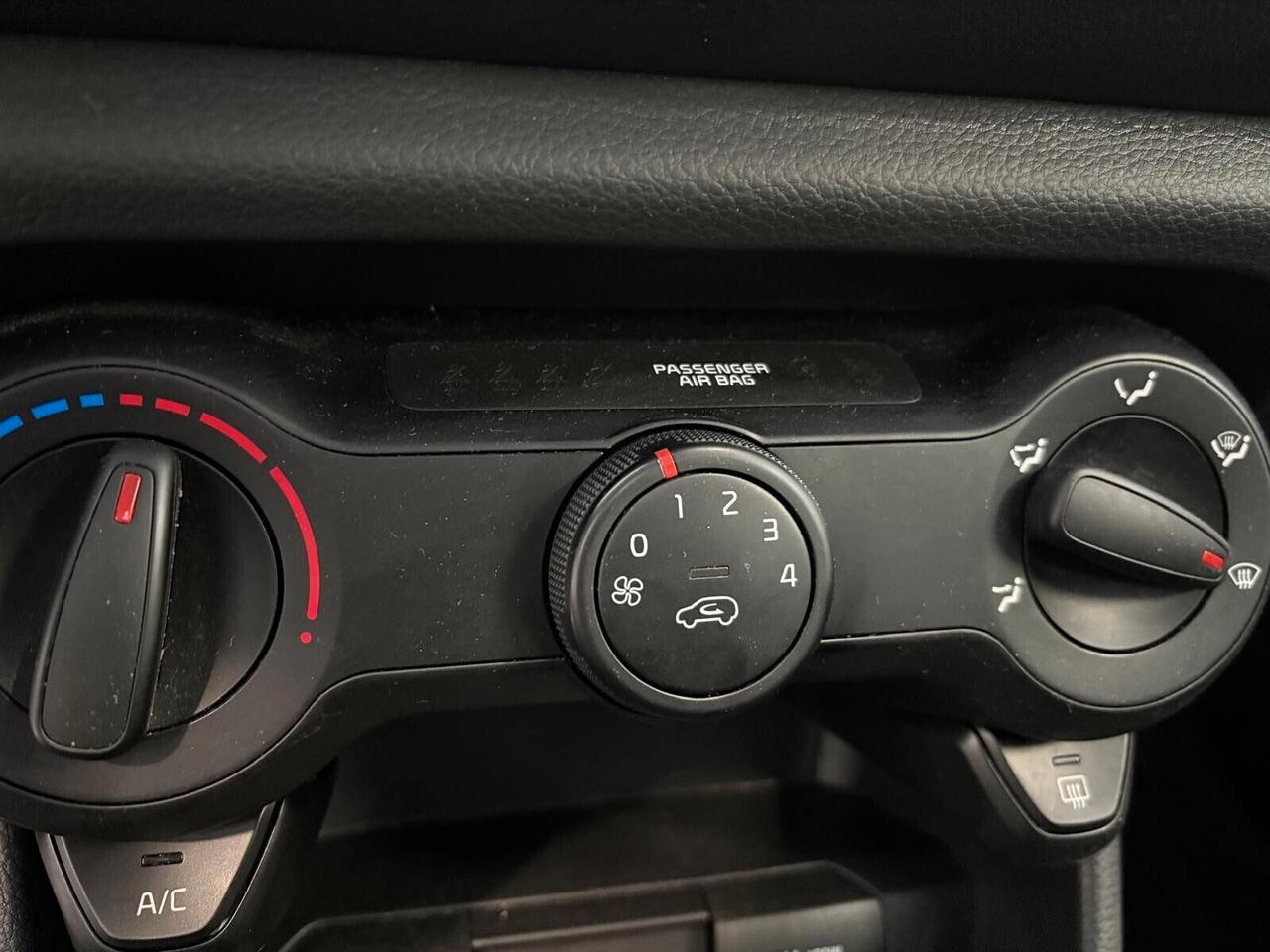 Kia Picanto URBAN 1.0 12V 5 p. TECHNO & DESIGN PACK