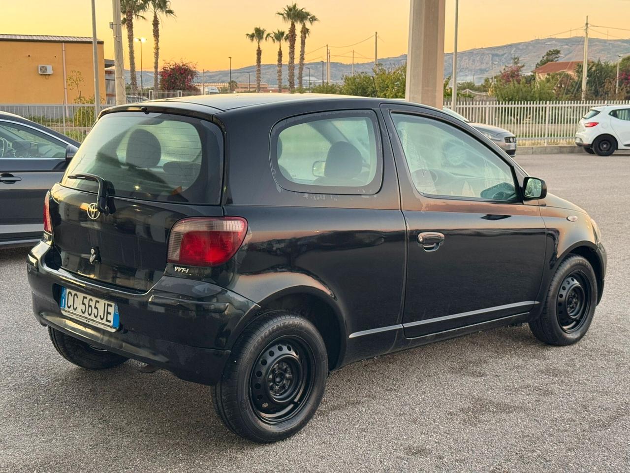 Toyota Yaris 1.0i 16V cat 3 porte Sol