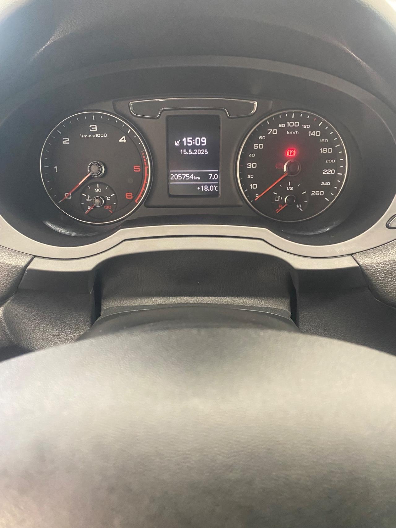 Audi Q3 2.0 TDI 120 CV Sport