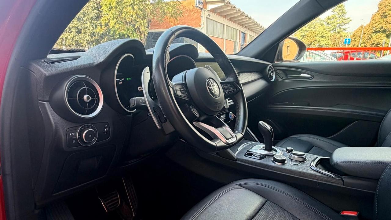 Alfa Romeo Stelvio 2.2 Turbodiesel 210 CV AT8 Q4 Competizione