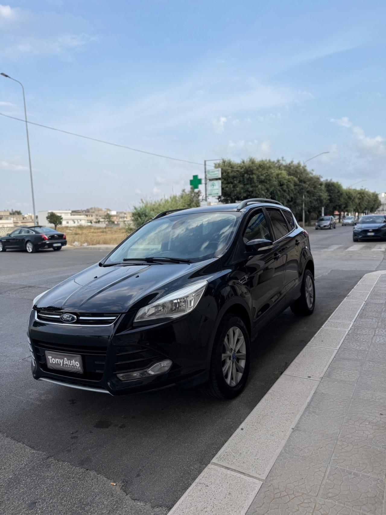 Ford Kuga 2.0 tdci Titanium 4wd 140cv powershift NAVI,PELLE,CAMBIO AUTOMATICO SOSTITUITO NUOVO 05/2025
