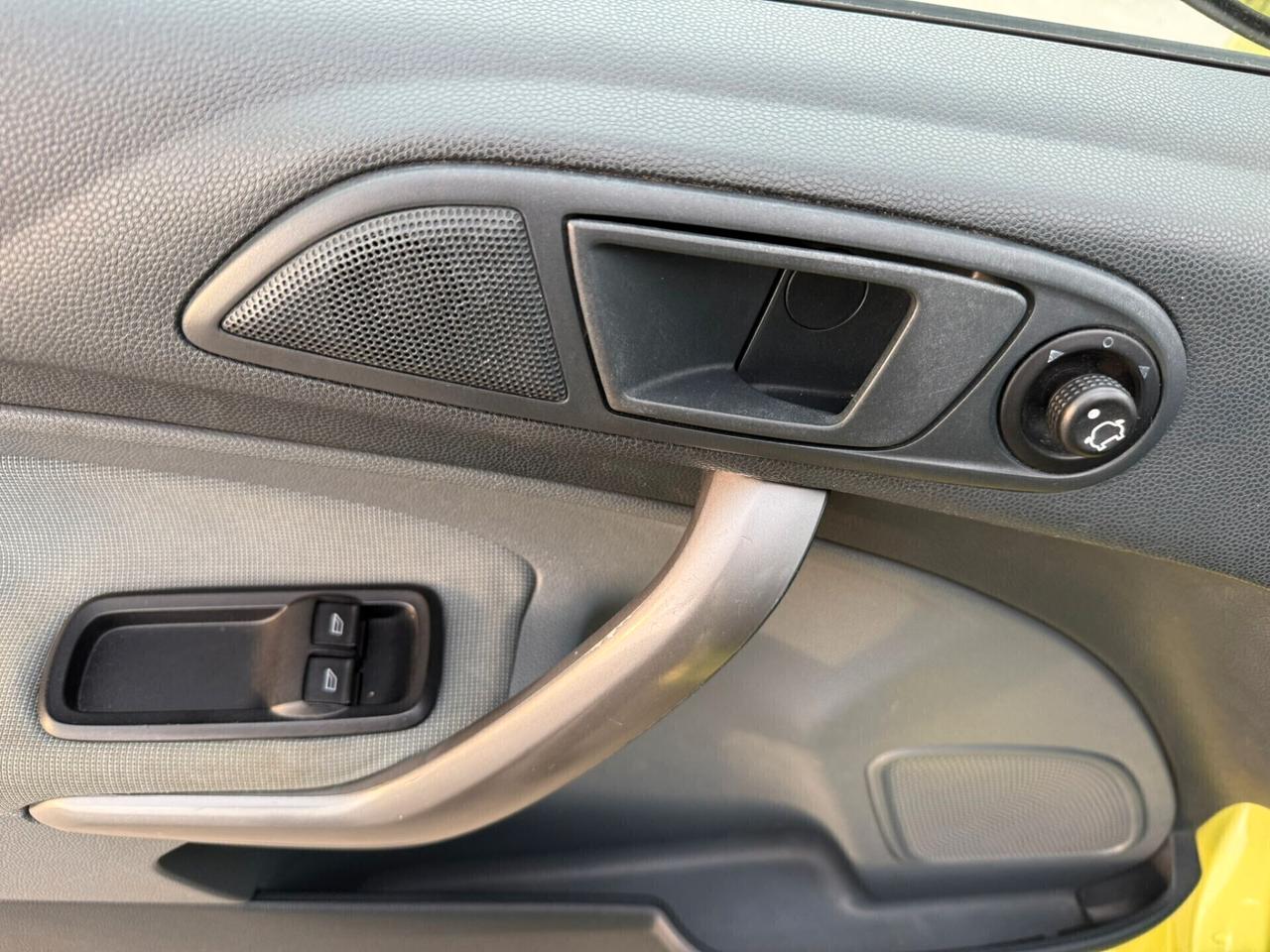 Ford Fiesta 5p 1.2 unico-propr TAGLIANDATA