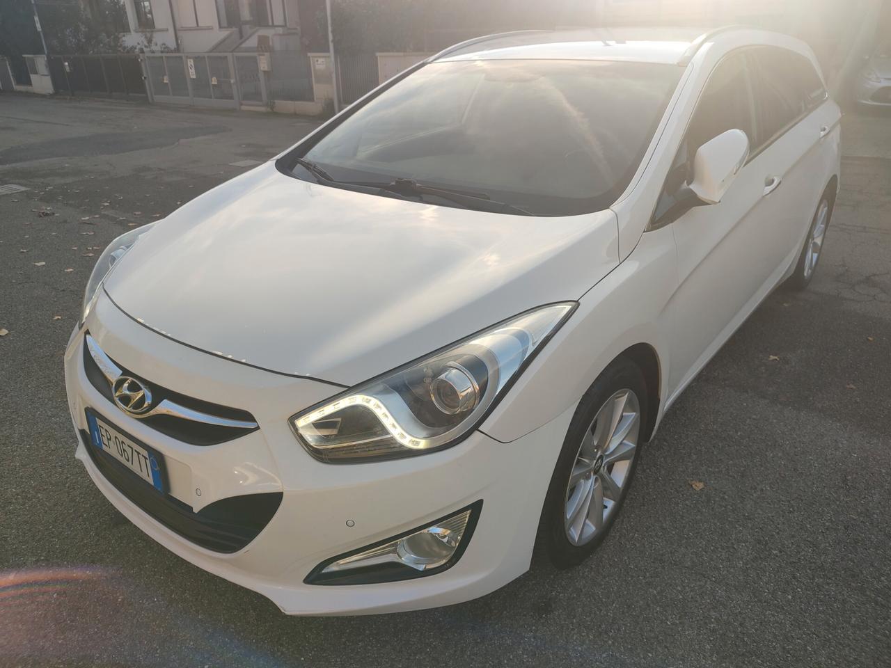HYUNDAI i40 DEL 2013 1.7DIESEL AUTOMATICA FULL OPTIONAL