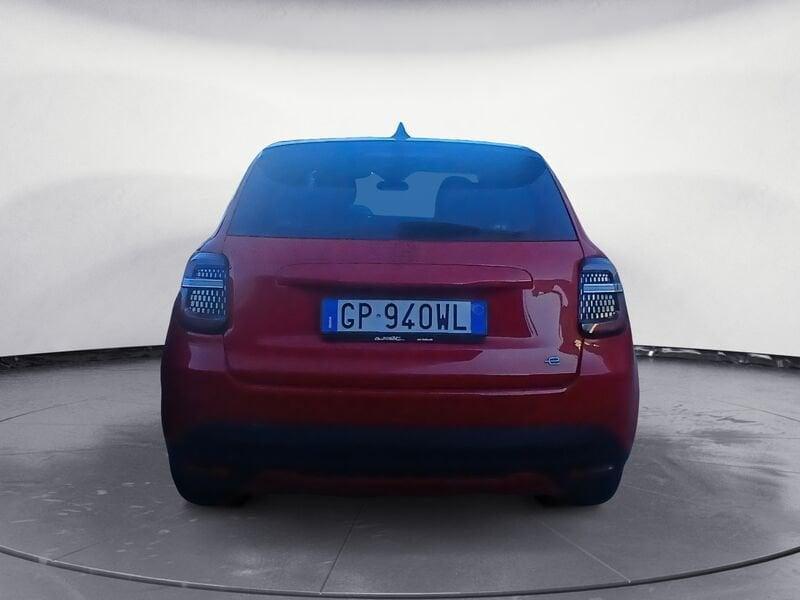 FIAT 600e - Red