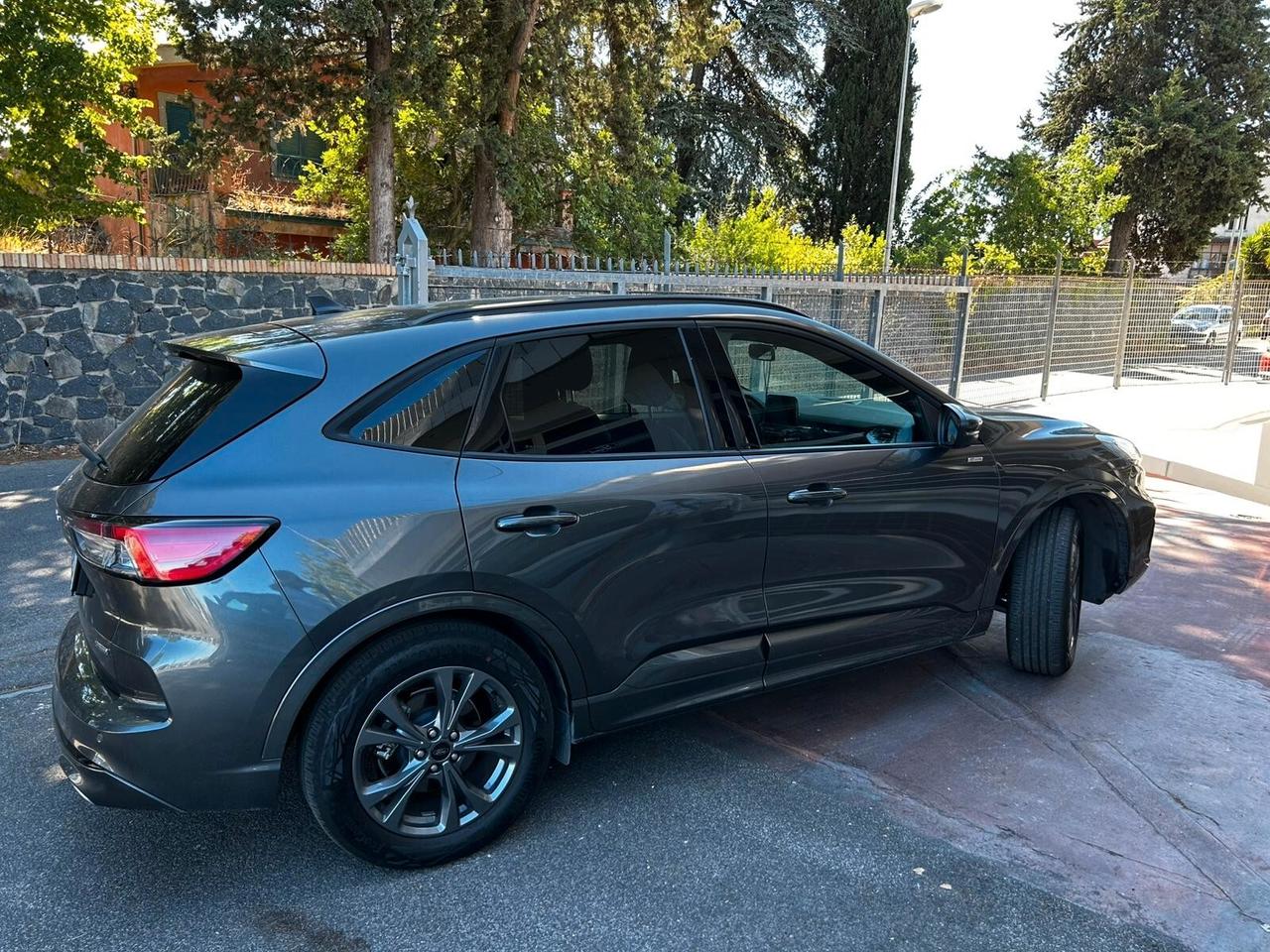 Ford Kuga 2.5 Full Hybrid 190 CV CVT 2WD ST-Line
