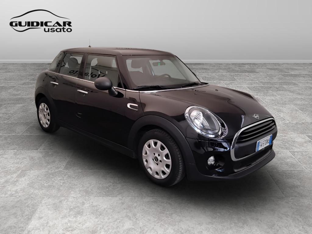 MINI Mini IV F55 2018 5p - Mini 5p 1.5 One Baker Street 75cv