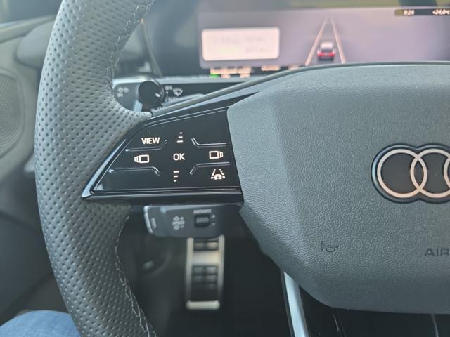 AUDI Q3 e-hybrid 200 kW S tronic S line edition