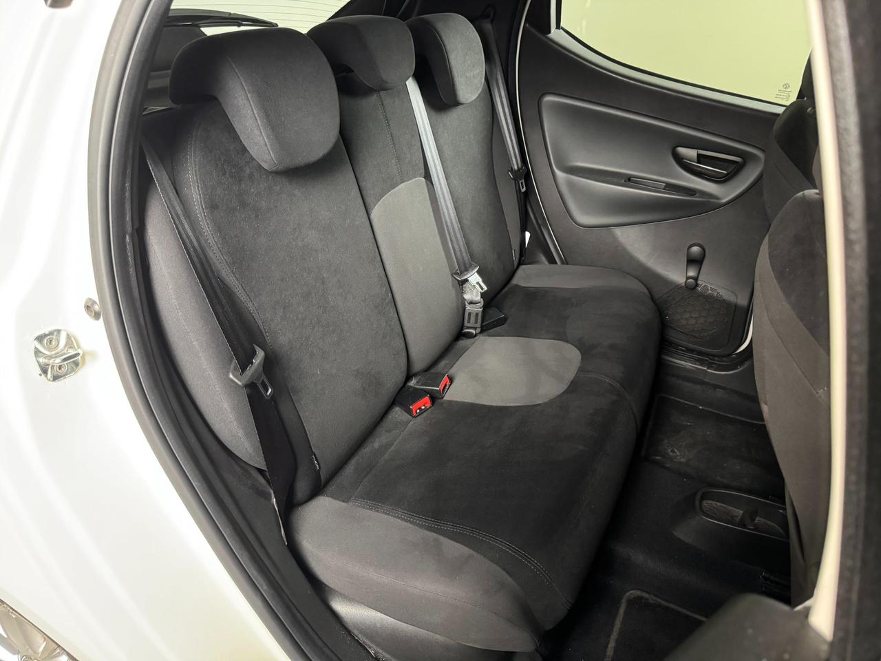 Lancia Ypsilon 5 Porte Ypsilon 1.2 8v Platinum ecochic Gpl 69cv E6