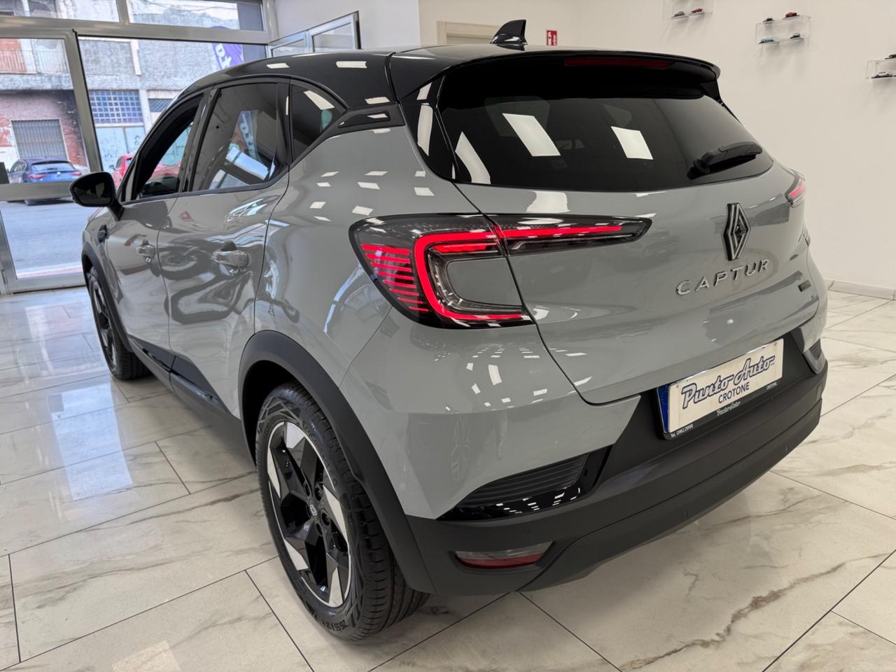 Renault Captur Mild Hybrid 160 CV EDC Techno