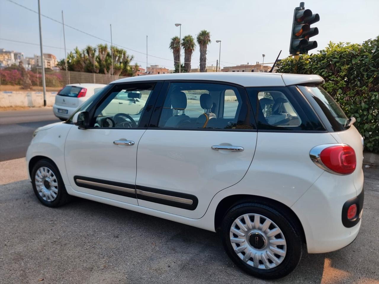 Fiat 500L 1.6 Multijet 120 CV Lounge Autocarro n1