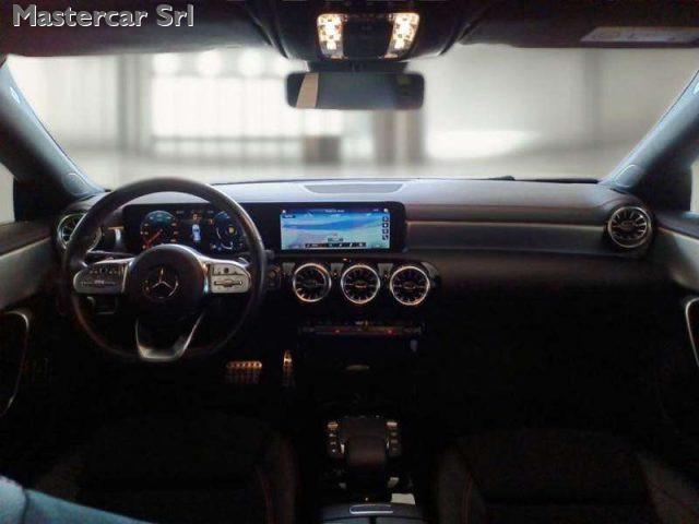 MERCEDES-BENZ CLA 180 CLA Shooting Brake Premium auto - GE748CY
