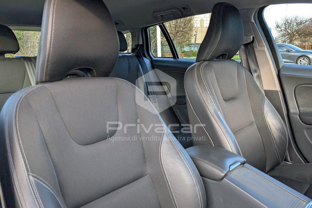 VOLVO V60 D2 Momentum