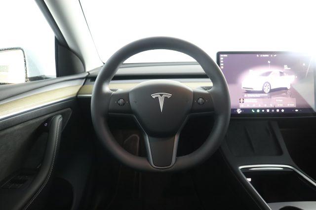 TESLA Model Y Model Y RWD