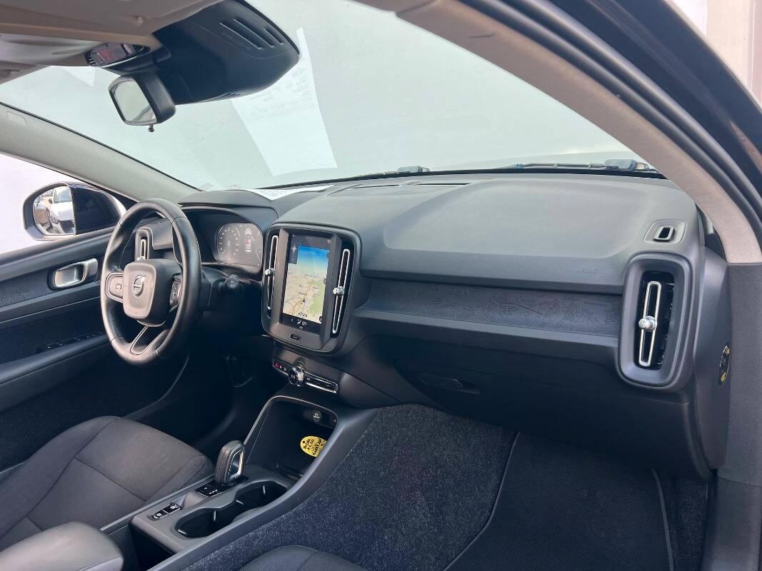 Volvo XC40 2.0 d3 Momentum auto my21
