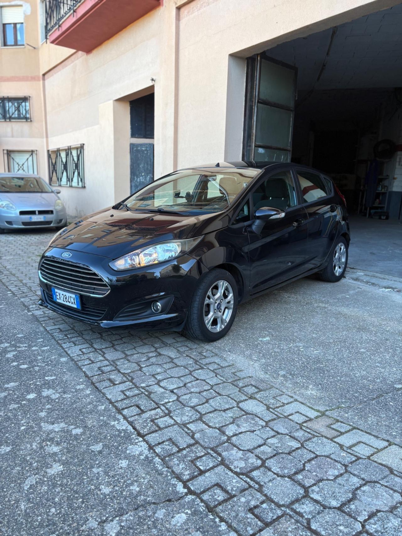 Ford Fiesta 1.5 TDCi 75CV 5 porte Titanium