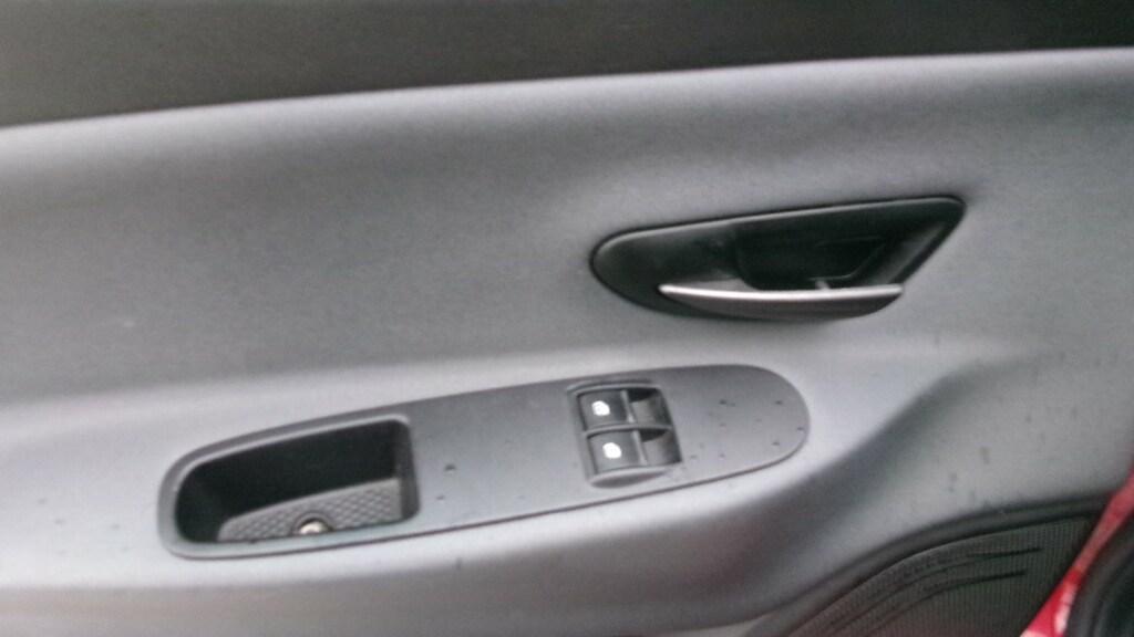 Lancia Ypsilon 5 Porte 1.2 Ecochic Silver