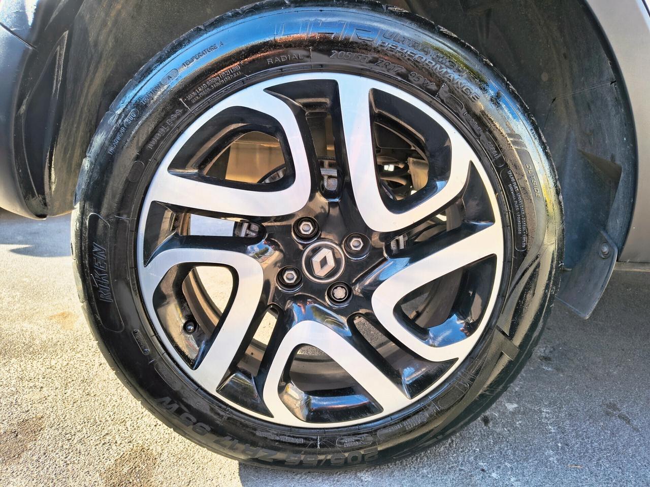 RENAULT CAPTUR 1.5 DIESEL CAMBIO AUTOMATICO 2017