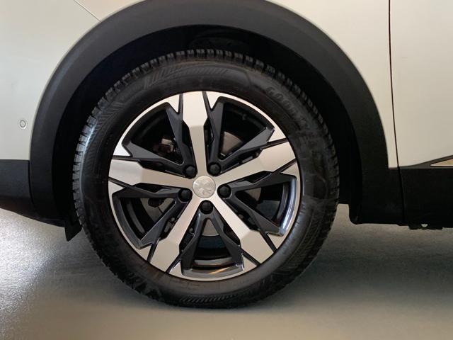 PEUGEOT 5008 BlueHDi 130 S&S EAT8 Allure