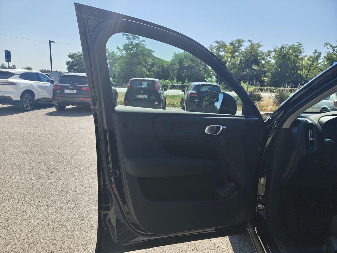 Volvo XC40 Essential T2 #11401