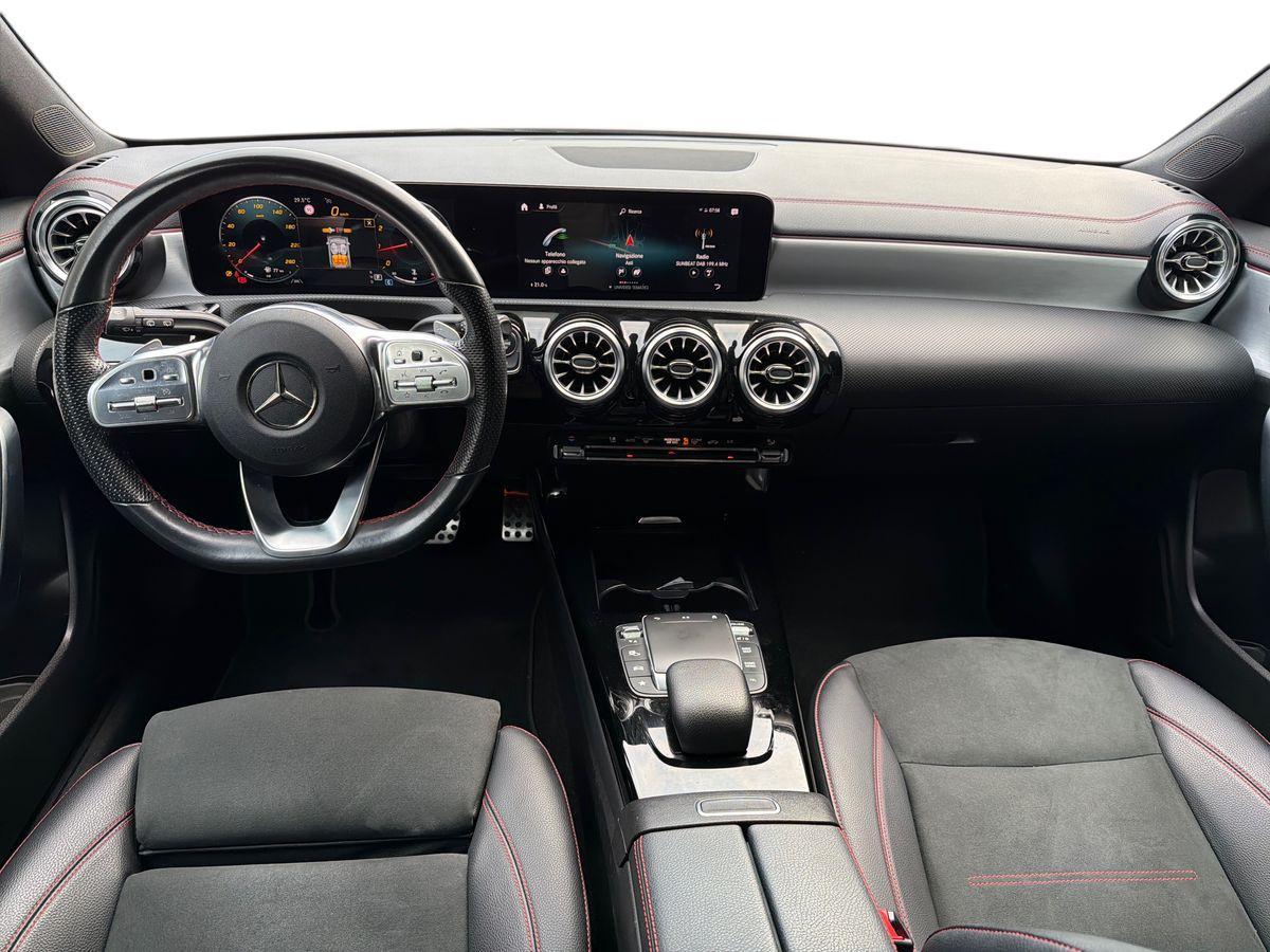 Mercedes-Benz CLA Shooting Brake 200 Premium auto