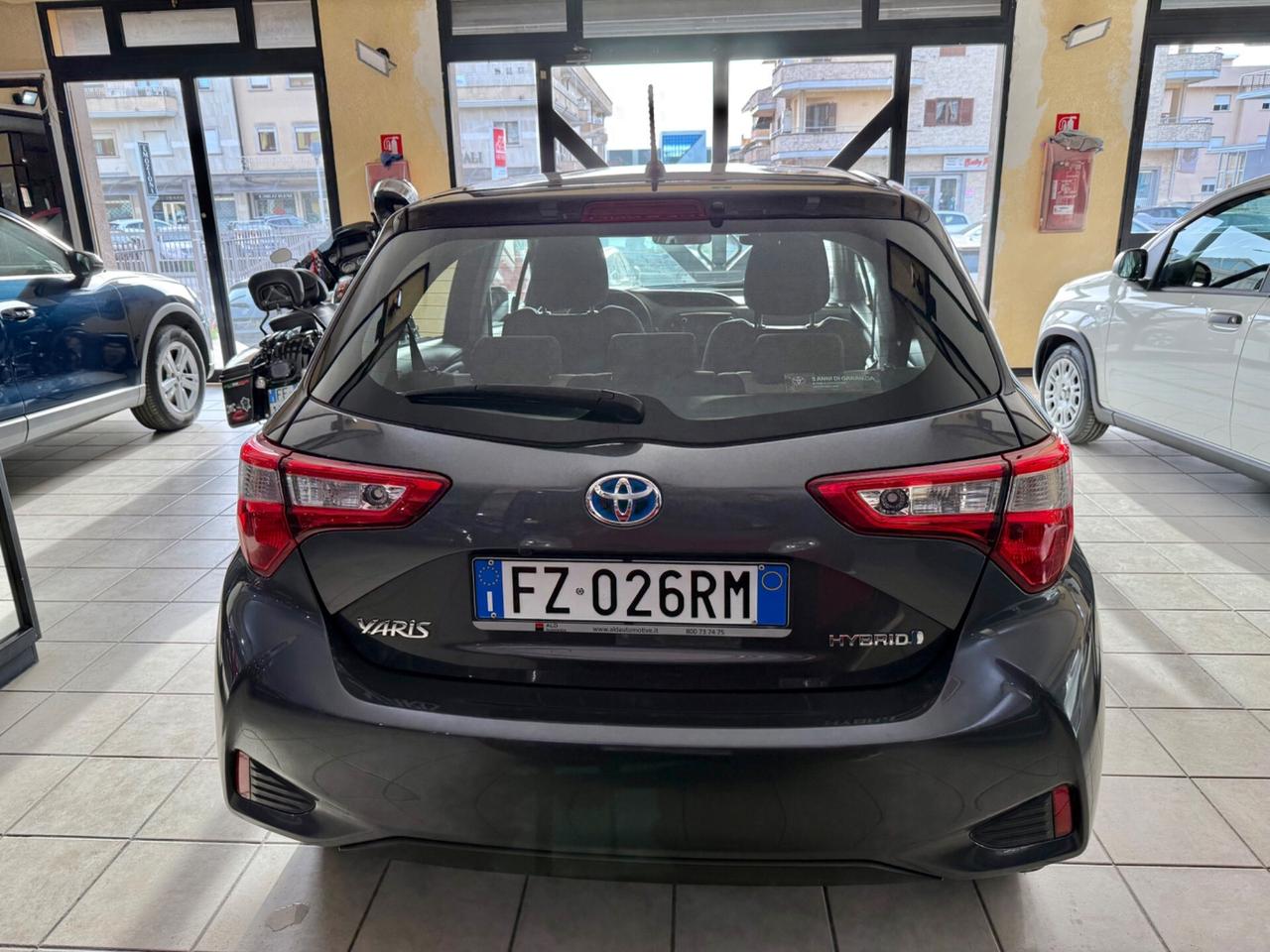 Toyota Yaris 1.5 Hybrid 5 porte Business