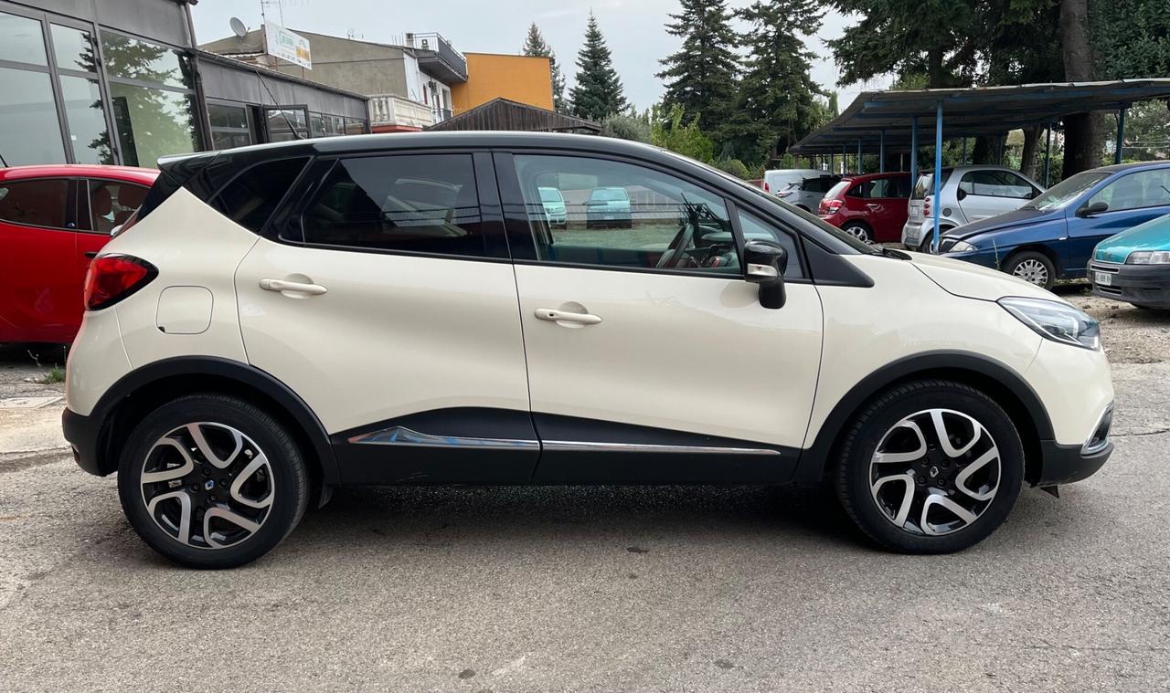 Renault Captur dCi90CV Intens-Pelle-GripControl