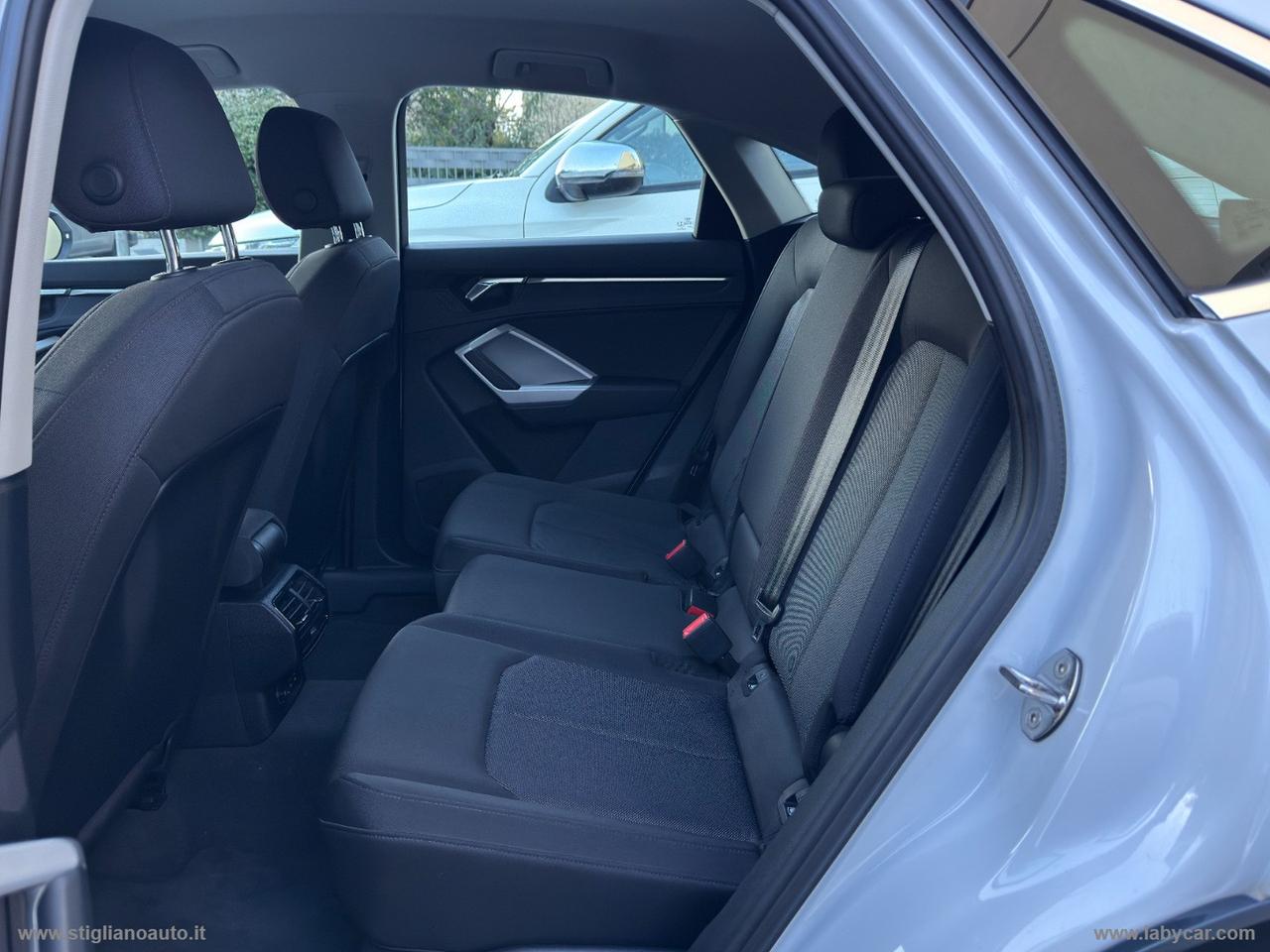 AUDI Q3 SPB 35 TDI S tronic Business Plus