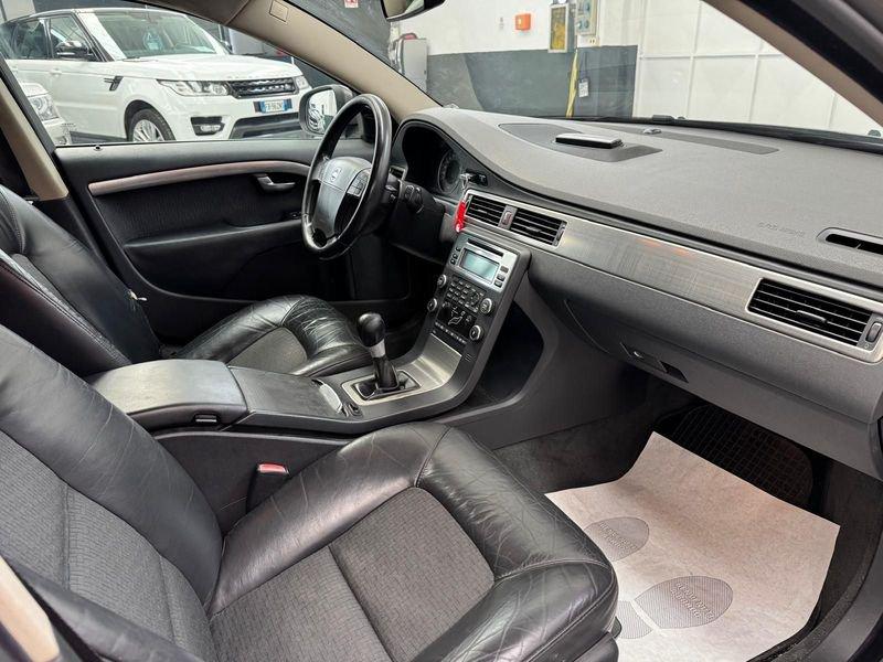 Volvo V70 V70 2.4 d5 Summum 185cv