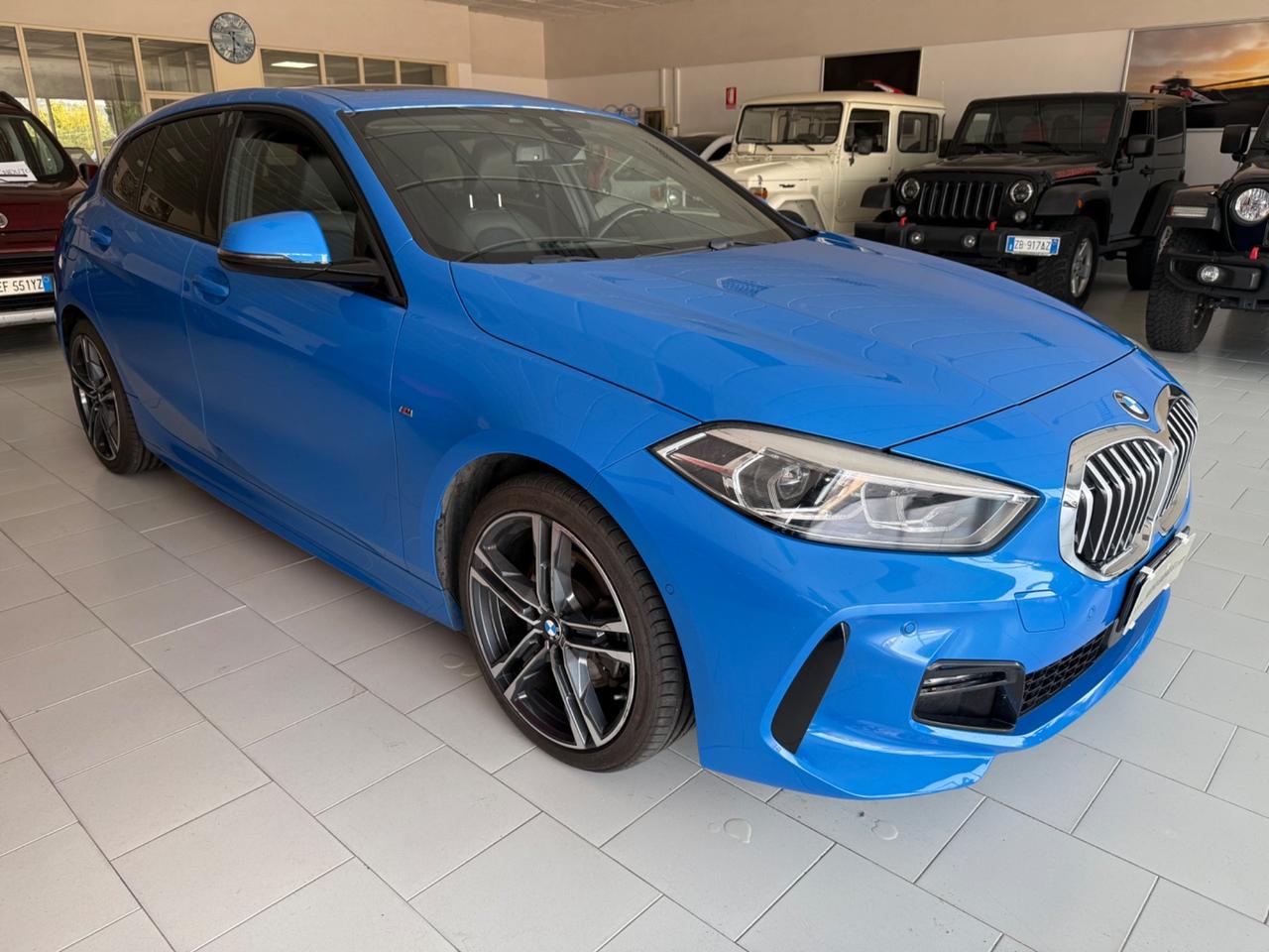 Bmw 118 118d 5p. Msport