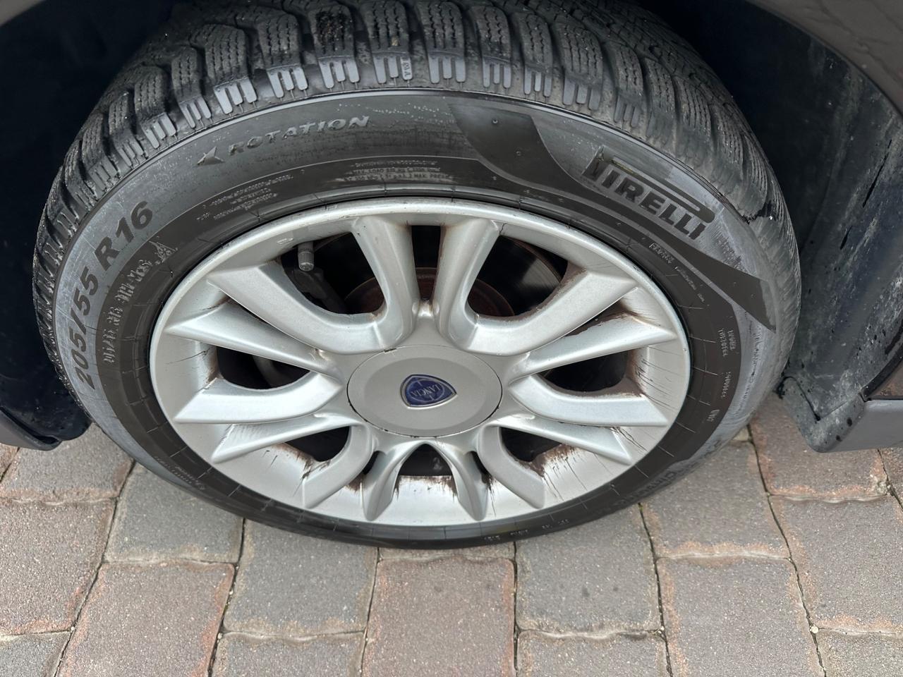 Lancia Delta 1.6 MJT DIESEL 2010