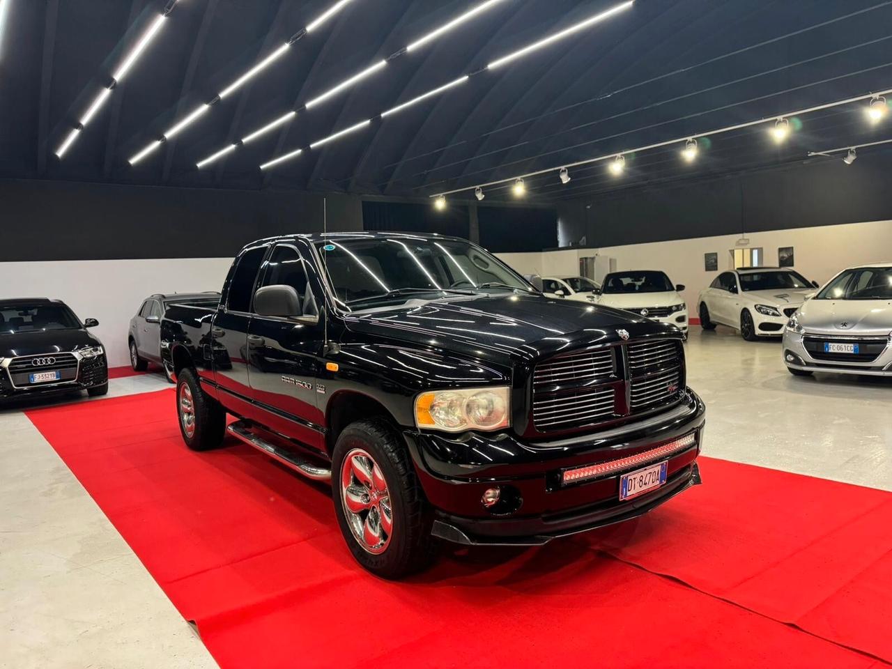 DODGE RAM AUTOCARRO V8