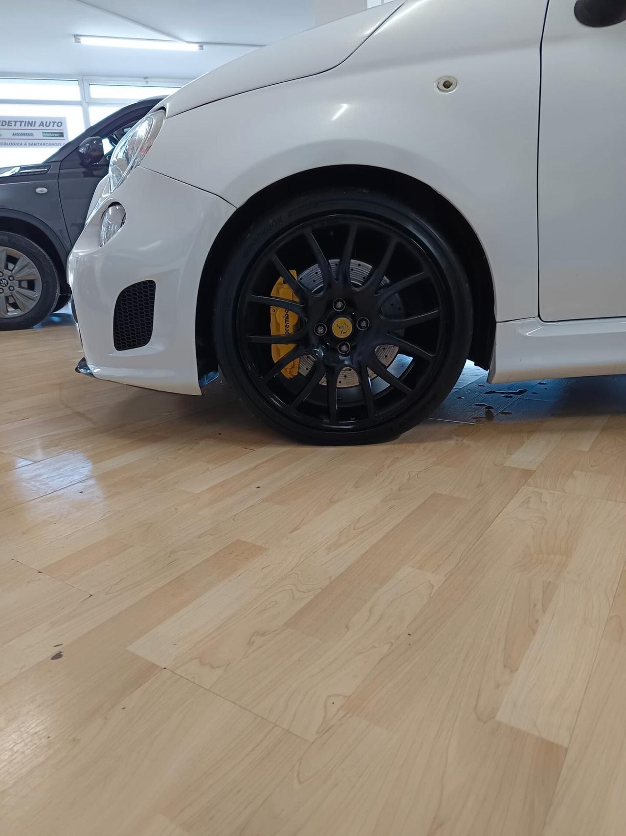 Abarth 595 C 1.4 Turbo 180 CV Comp. Tua da 235€/mese