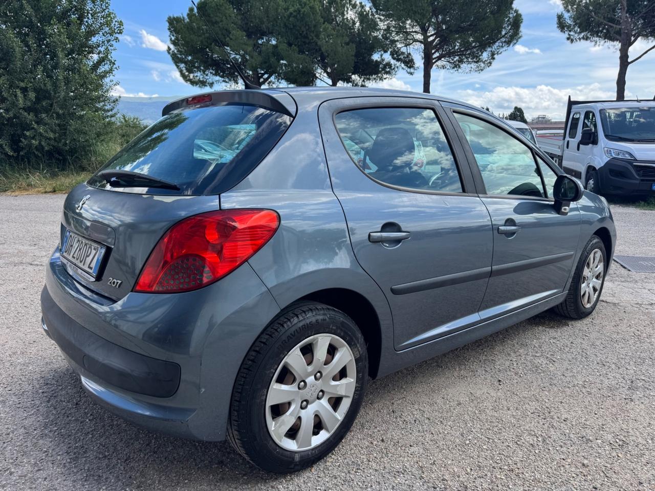 Peugeot 207 1.4 HDi 70CV 5p. ONE Line