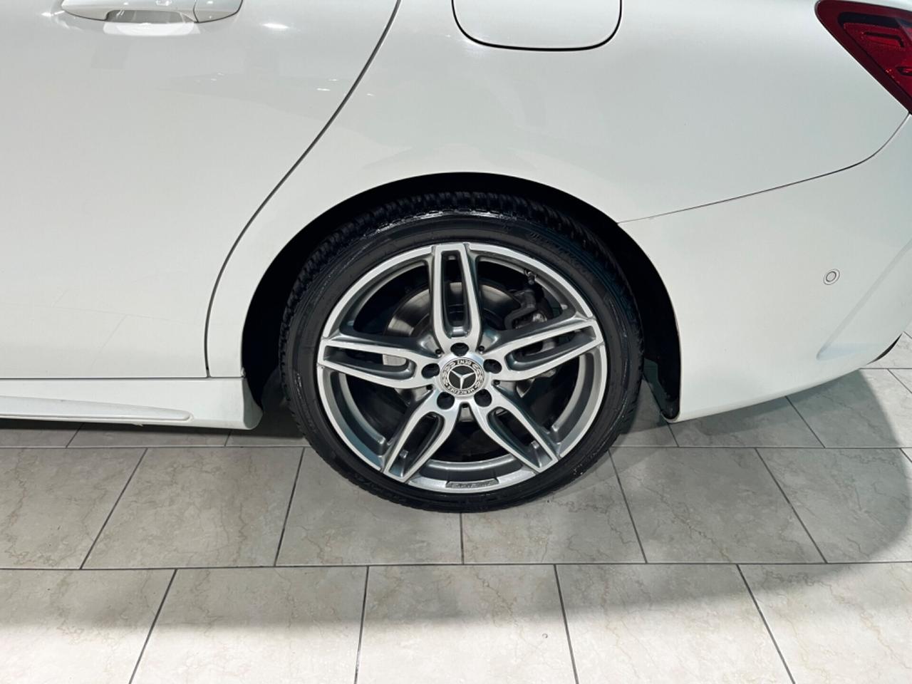 MERCEDES CLA SHOOTING BRAKE 200D *TETTO * PREMIUM *UNICOPROPRIETARIO