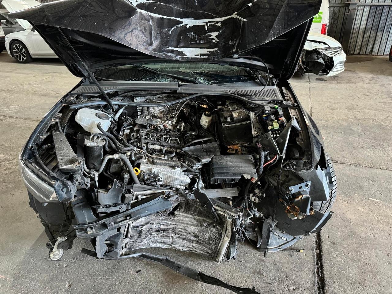 Volkswagen Passat Variant 2.0 tdi 150cv INCIDENTATA