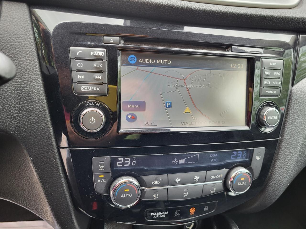 Nissan Qashqai 1,6 dCi-NAVI-TELECAMERA-3 REVISIONI