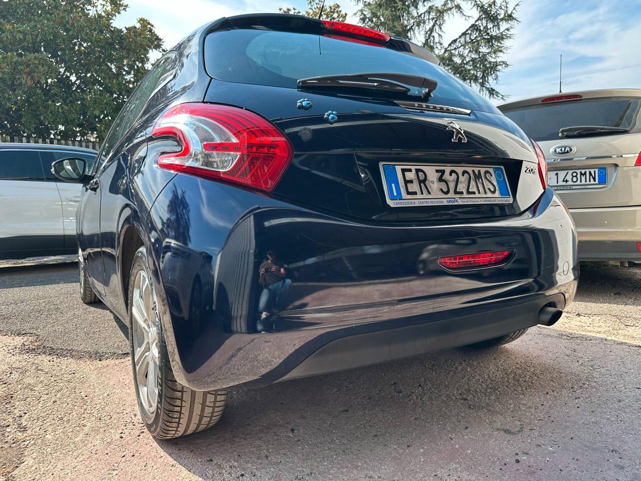 Peugeot 208 1.4 HDi 68 CV 3 porte Allure