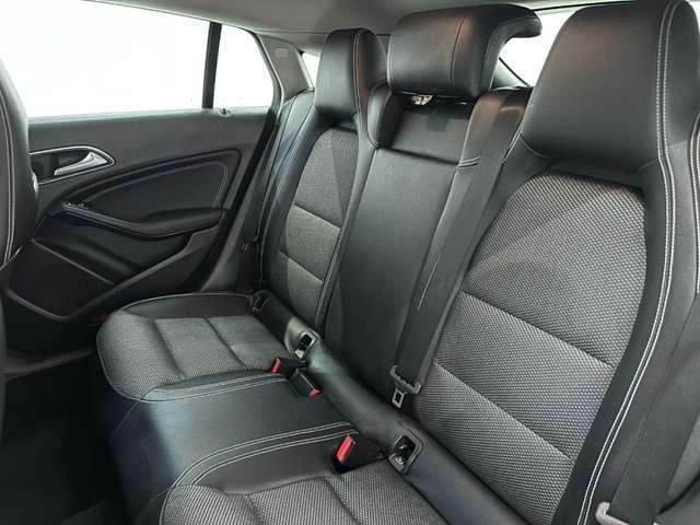 Mercedes-Benz CLA 180 Automatic Business
