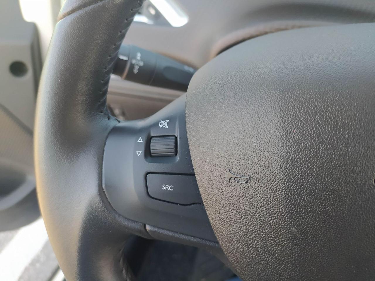 Peugeot 2008 Active 1.5 Blue HDI 100 #6891