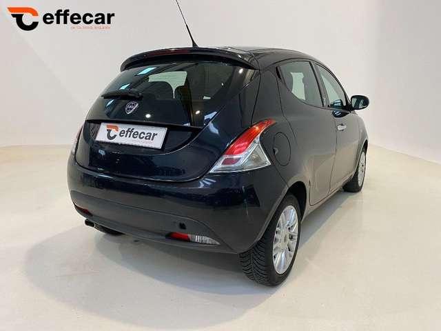 Lancia Ypsilon 1.2 69 CV 5 porte Silver NEOPATENTATI