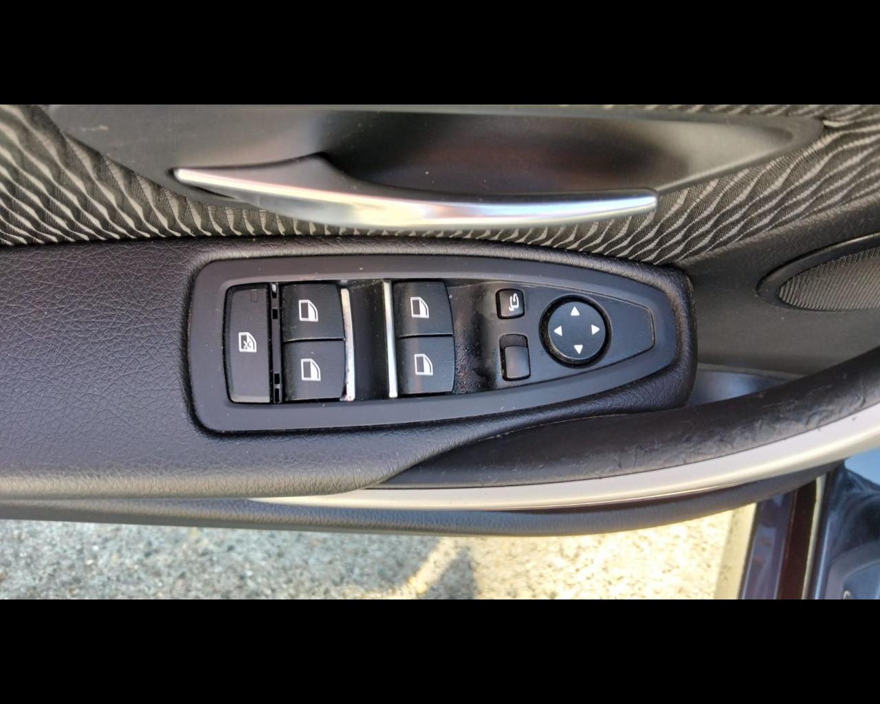 BMW Serie 3 (F30/31) - 318d Touring Business Advantage aut.