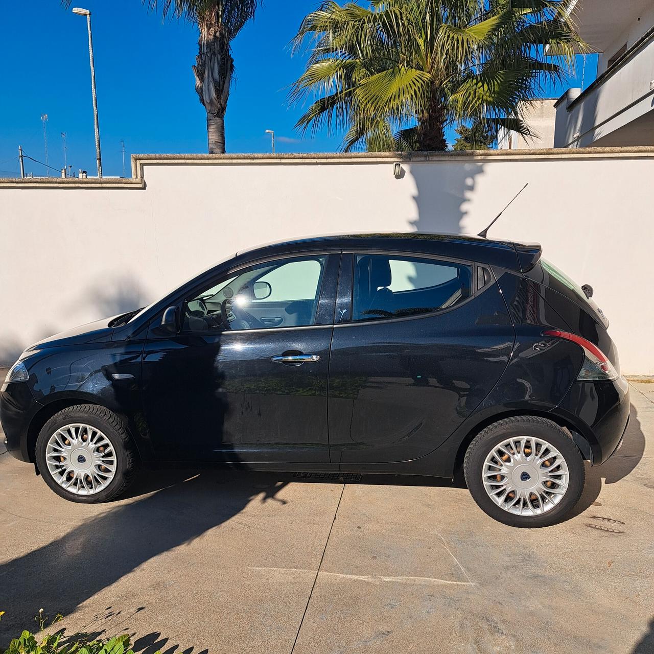 Lancia Ypsilon 1.2 69 CV 5 porte Platinum