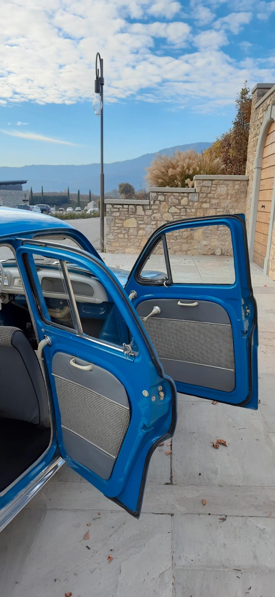 Alfa Romeo Dauphine 3 marce (R 1090)