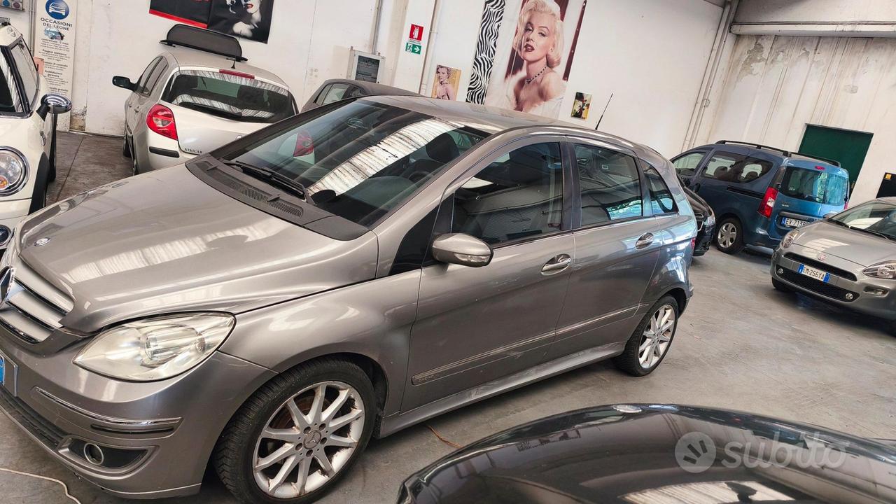 Mercedes B200 Sport motore rigenerato