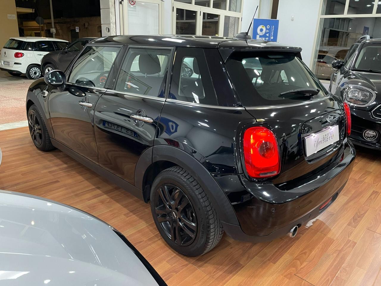 MINI 1.5 COOPER D 5Porte Automatica - 2015