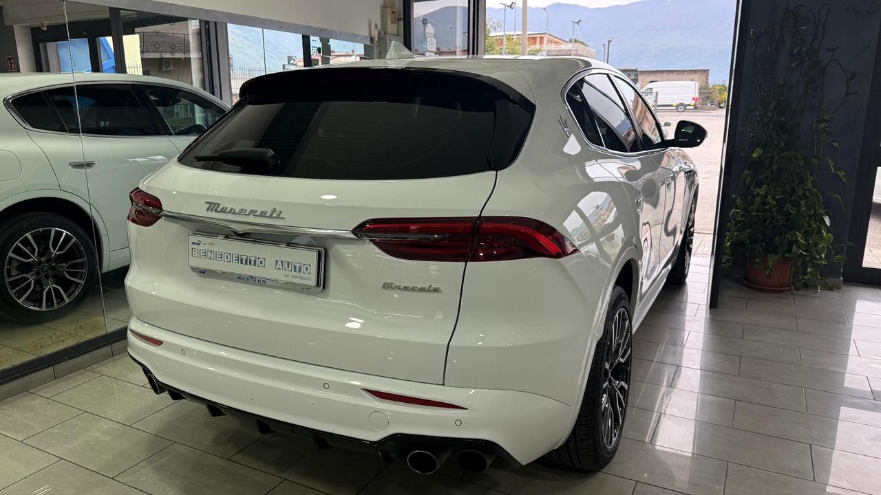Maserati Grecale MHEV 300 CV AWD GT