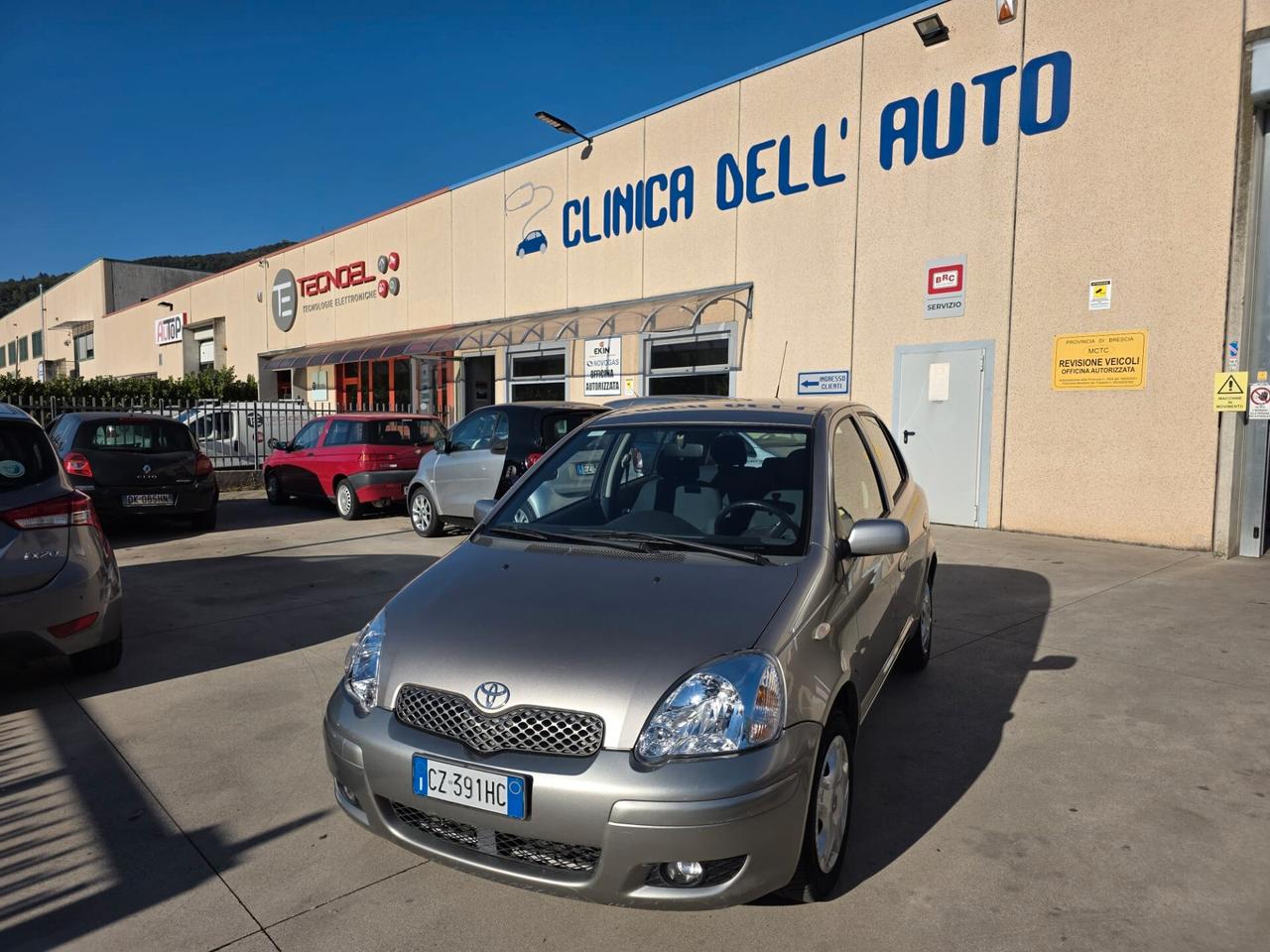 Toyota Yaris 1.0 5 porte